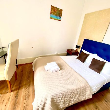 ליסבון Nature Chiado 2- Cozy Little Double Room With Shared Bathroom מראה חיצוני תמונה