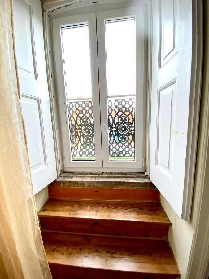ליסבון Nature Chiado 2- Cozy Little Double Room With Shared Bathroom מראה חיצוני תמונה